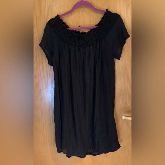 EUC water lily Off-the-Shoulder Smocked Neckline Lightweight Black Mini-Dress-XL - Picture 3 of 3